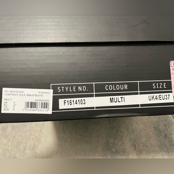 NIB Women Size 6 Contrast Sole Chunky Mid Ankle Boots In Black With Lime Soles - Picture 8 of 15